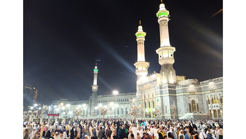 Pemerintah Arab Saudi Larang Umrah, Begini Suasana Masjidil Haram - Bagian 2