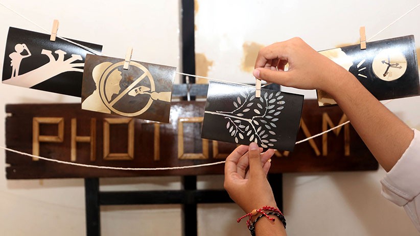 Serunya Belajar Teknik Fotogram bersama Mahasiswa Chipoc Unitomo Surabaya - Bagian 1