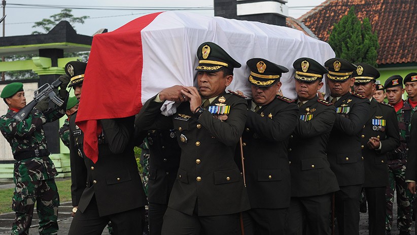 Pemakaman Letkol Bambang Kristianto Bawono, Korban Kecelakaan Speedboat Paspampres - Bagian 2