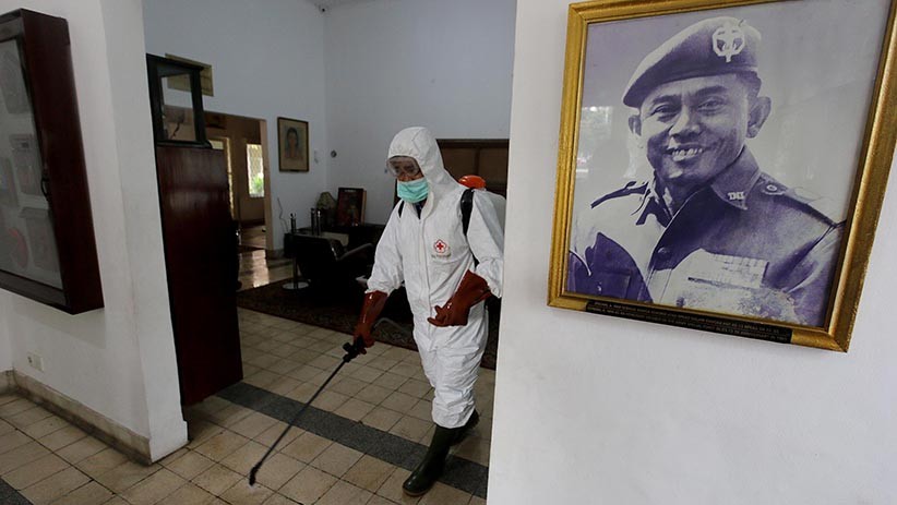 Cegah Virus Korona, Museum Ahmad Yani Diemprot Cairan Disinfektan - Bagian 2