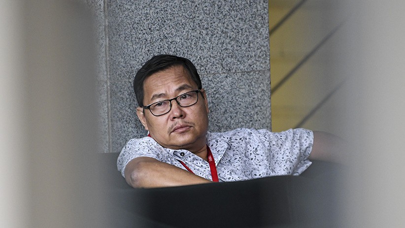 Saksi Kasus Suap, Mantan Ketua DPRD Bengkalis Diperiksa KPK - Bagian 1