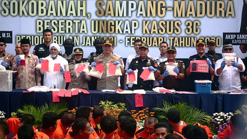 Polres Tanjung Perak Surabaya Musnahkan 30 Kg Sabu Jaringan Malaysia - Bagian 1