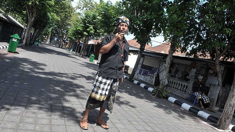 Cegah Penyebaran COVID-19, Kawasan Tanah Lot Ditutup Sementara - Bagian 2