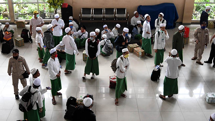 Cegah Corona Masuk Lingkungan Pesantren, 10.000 Santri di Pasuruan Dipulangkan - Bagian 3