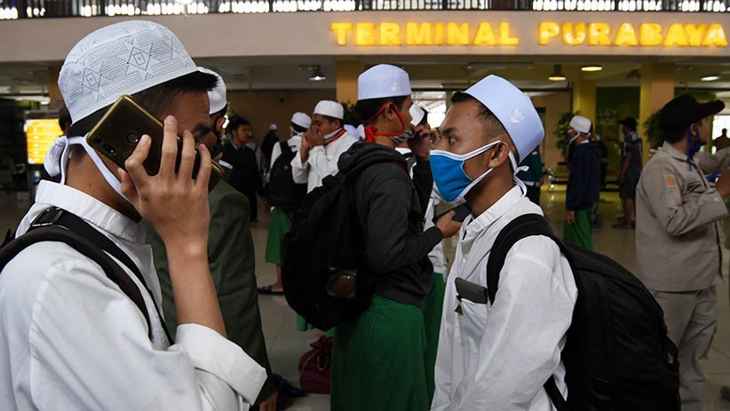 Cegah Corona Masuk Lingkungan Pesantren, 10.000 Santri di Pasuruan Dipulangkan - Bagian 5