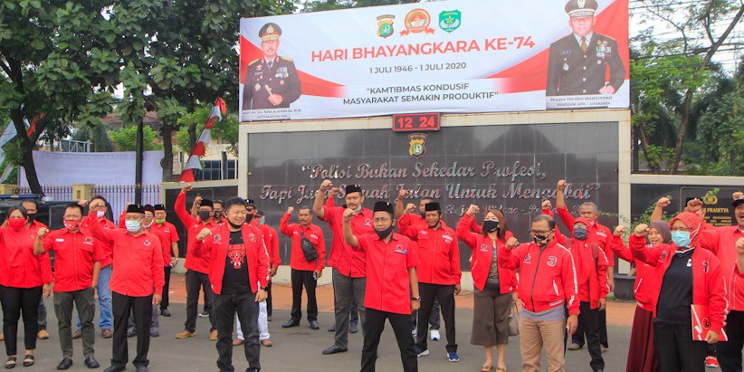 PDIP Kota Tangerang Dukung Polisi Ungkap Aktor Intelektual Pembakaran Bendera Partai - Bagian 4