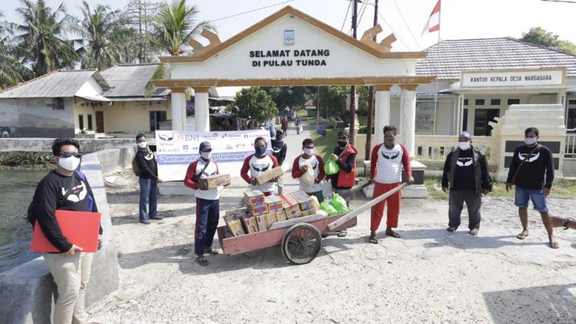 Jurnalis Peduli Salurkan Bantuan untuk Warga Terdampak Covid-19 di Pulau Tunda - Bagian 5