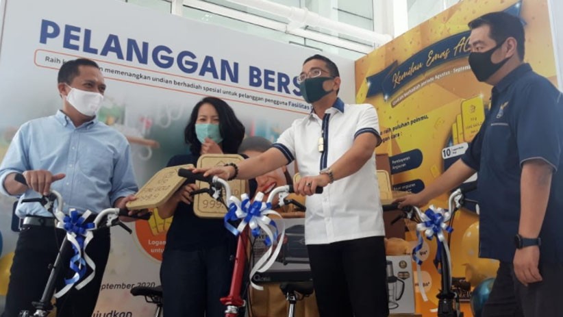 Sambut Hari Pelanggan Nasional, ACC Bagikan 20 Sepeda Brompton dan 1 Kg Emas - Bagian 2