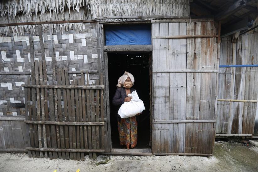 BNI dan Jamkrindo Salurkan Sembako untuk Warga Terdampak Pandemi di Serang - Bagian 7