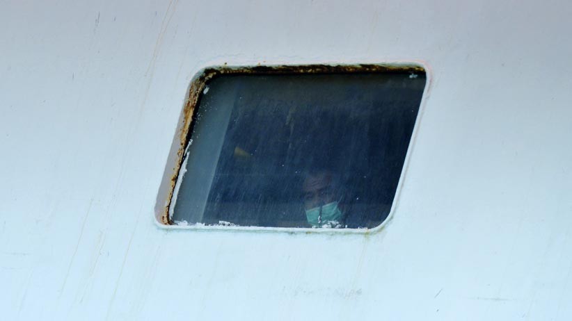  84 Pasien COVID-19 Tanpa Gejala Isolasi Apung di KM Umsini - Bagian 1