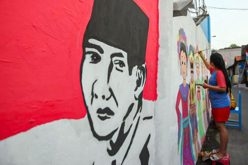 Keluarga Winy Sambut HUT RI dengan Membuat Mural Keberagaman Budaya - Bagian 2
