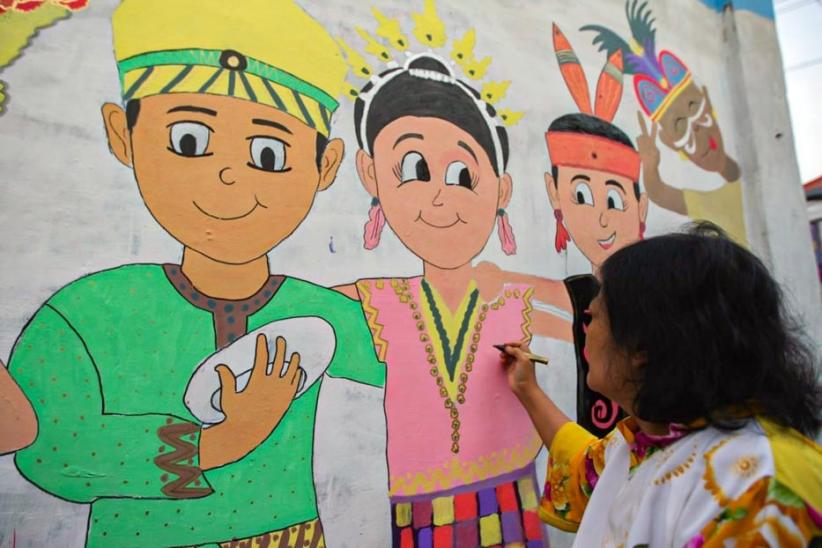 Keluarga Winy Sambut HUT RI dengan Membuat Mural Keberagaman Budaya - Bagian 5