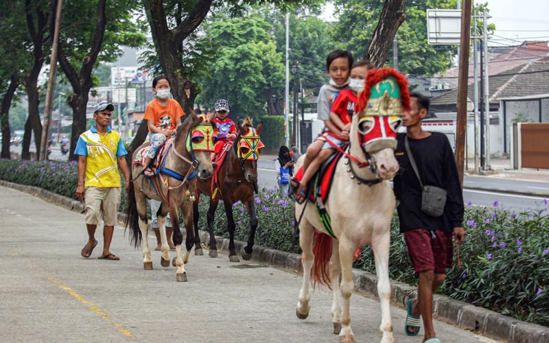 Wisata Murah Meriah, Naik Kuda di BKT Cukup Bayar Rp10.000 - Bagian 2