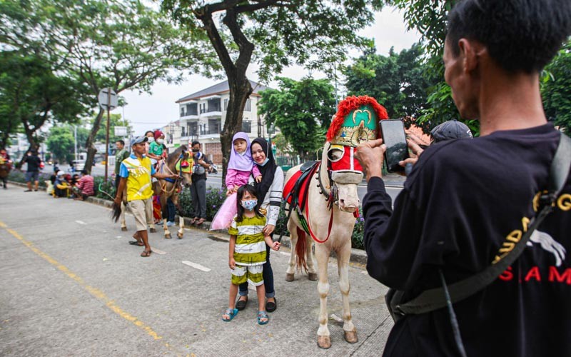 Wisata Murah Meriah, Naik Kuda di BKT Cukup Bayar Rp10.000 - Bagian 3