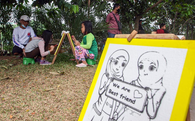 Tingkatkan Motorik dan Kreativitas, Anak-anak Belajar Mewarnai Gambar Tokoh Film - Bagian 2