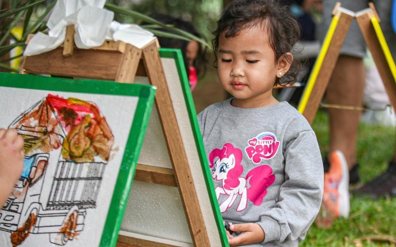 Tingkatkan Motorik dan Kreativitas, Anak-anak Belajar Mewarnai Gambar Tokoh Film - Bagian 5