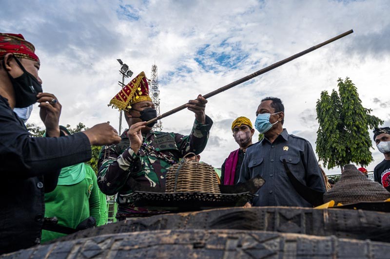 Ratusan Senjata Tradisional dan Pusaka Dipamerkan di Palu - Bagian 1