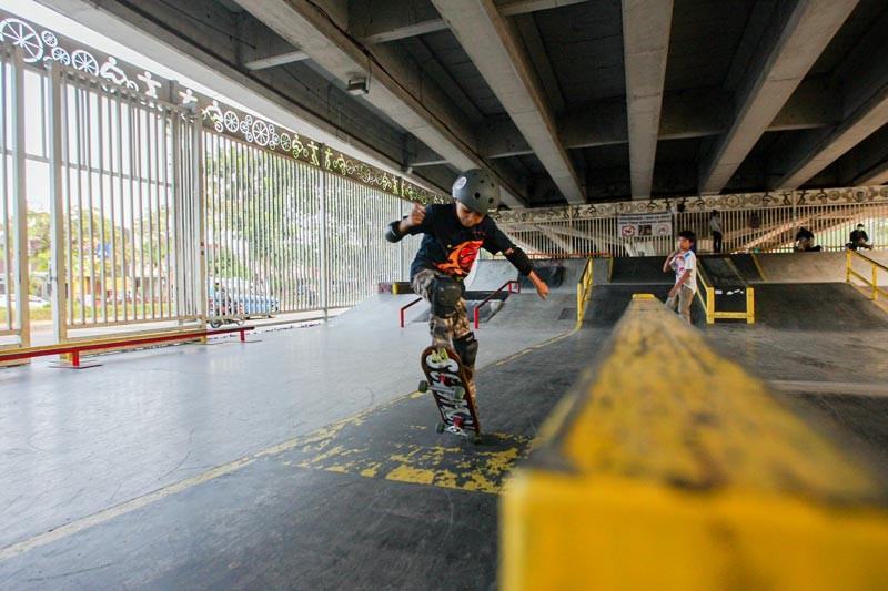 Sempat Ditutup Saat PPKM Darurat, Skatepark Pasar Rebo Kembali Ramai - Bagian 2