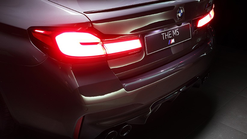 Tampilan BMW M5 Competition Terbaru, Memiliki Mesin Paling Kuat dalam Sejarah - Bagian 5