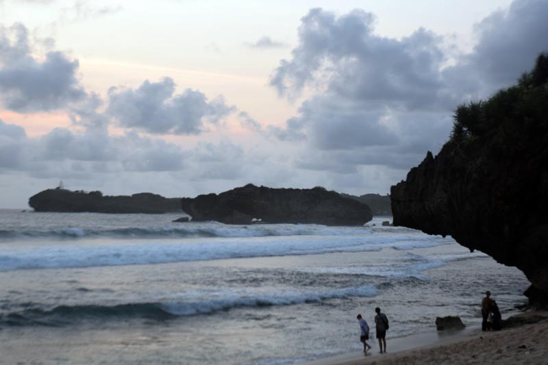 Menikmati Eksotisme Pantai Indrayanti Gunungkidul  - Bagian 3